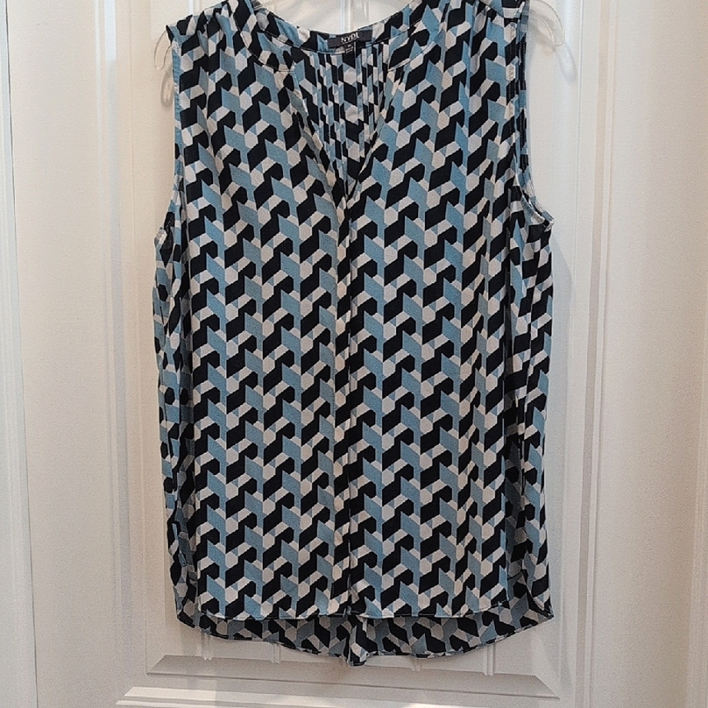 Geometric Patterned Sleeveless Top - Black and Blue